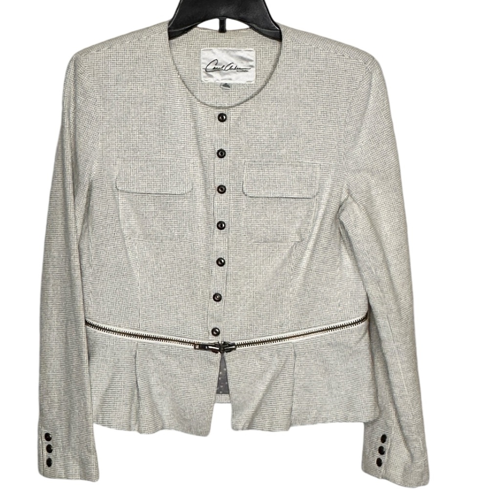 Carol Anderson by Invitation blazer with removable lower section. Size: 6